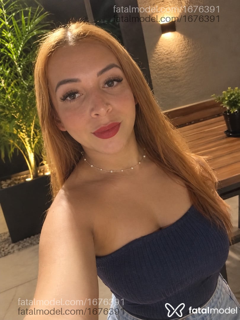 Acompanhante mulher trans morena (o) de olhos castanhos - Mayte
