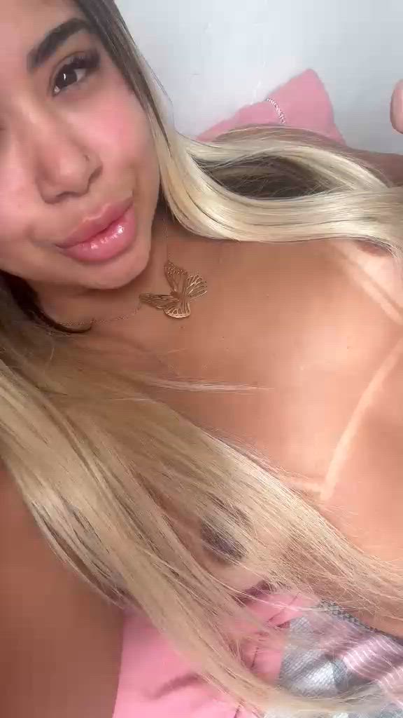 Acompanhante mulher loira (o) de olhos castanhos - Paolla Bahia