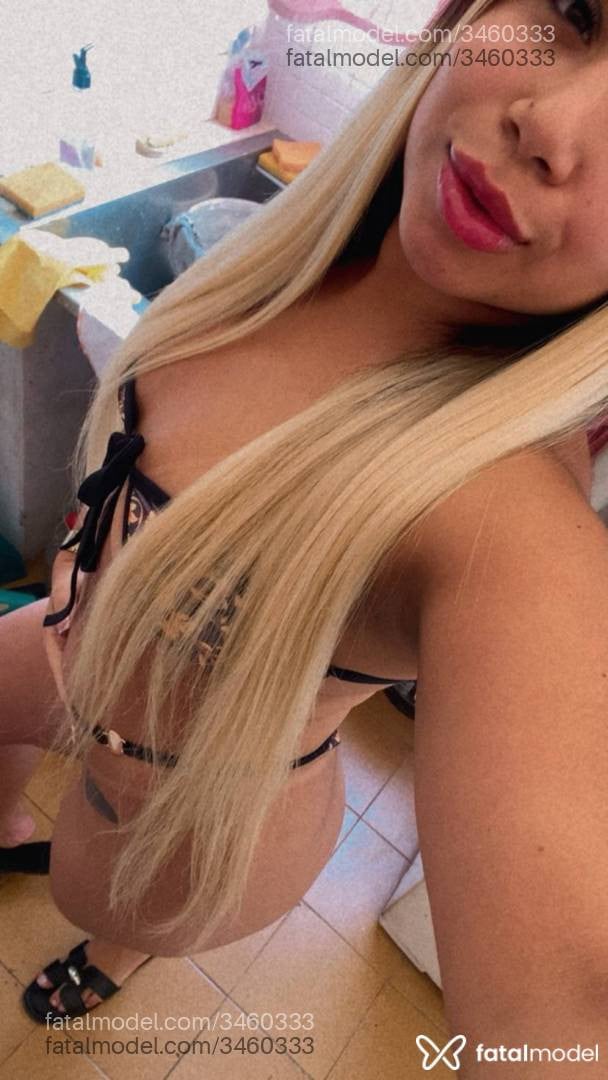 Acompanhante mulher loira (o) de olhos castanhos - Paolla Bahia