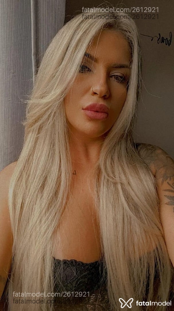 Acompanhante mulher loira (o) de olhos verdes - Mya Prado
