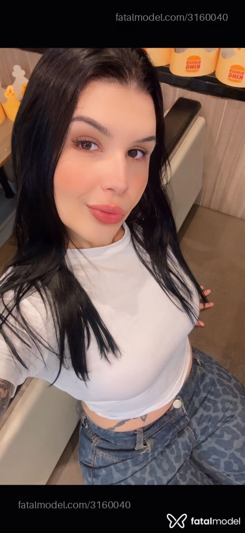 Acompanhante mulher morena (o) de olhos castanhos - Elayla Fontenelle