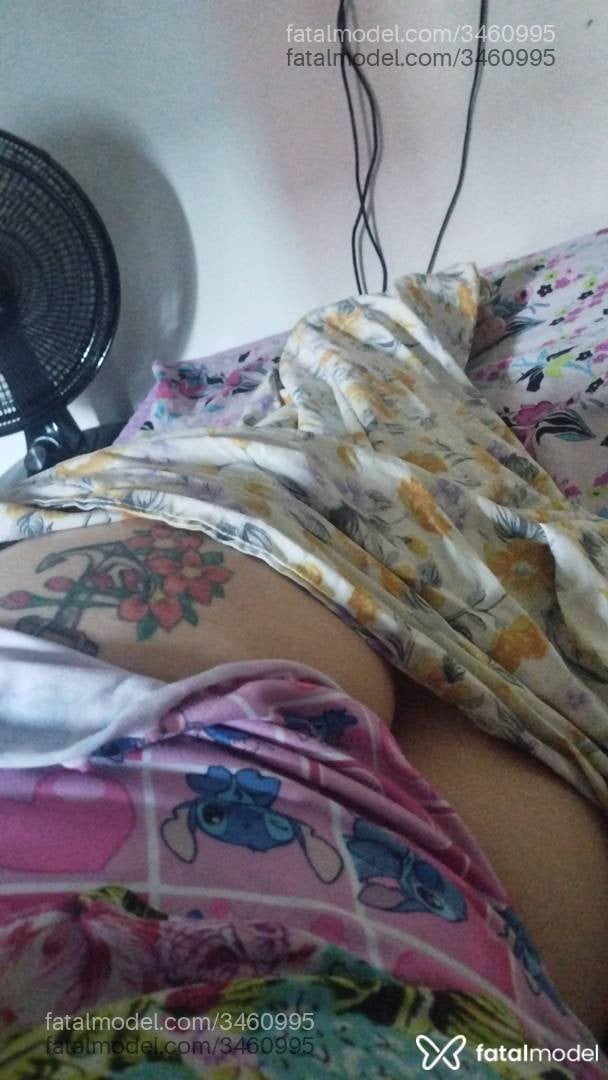 Acompanhante mulher com cabelo castanho de olhos castanhos em Virtual Acompanhante mulher com cabelo castanho de olhos castanhos em Virtual - Maraa