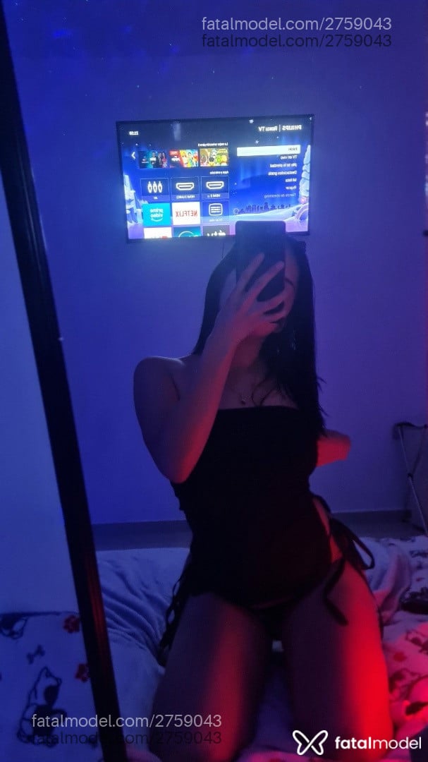 Acompanhante mulher com cabelo castanho de olhos castanhos - Ana