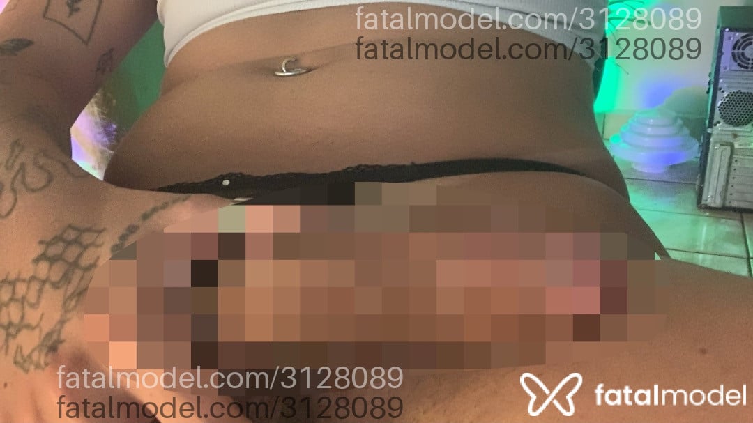 Acompanhante mulher trans com cabelo castanho de olhos castanhos - Lolla