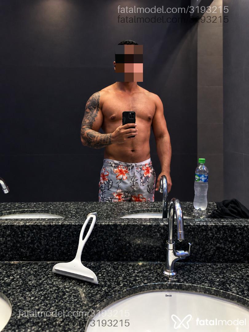 Acompanhante homem morena (o) de olhos castanhos - Bruno