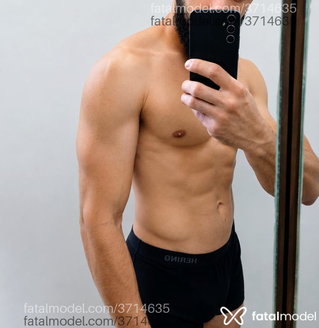 Acompanhante homem com cabelo castanho de olhos castanhos - Fabio