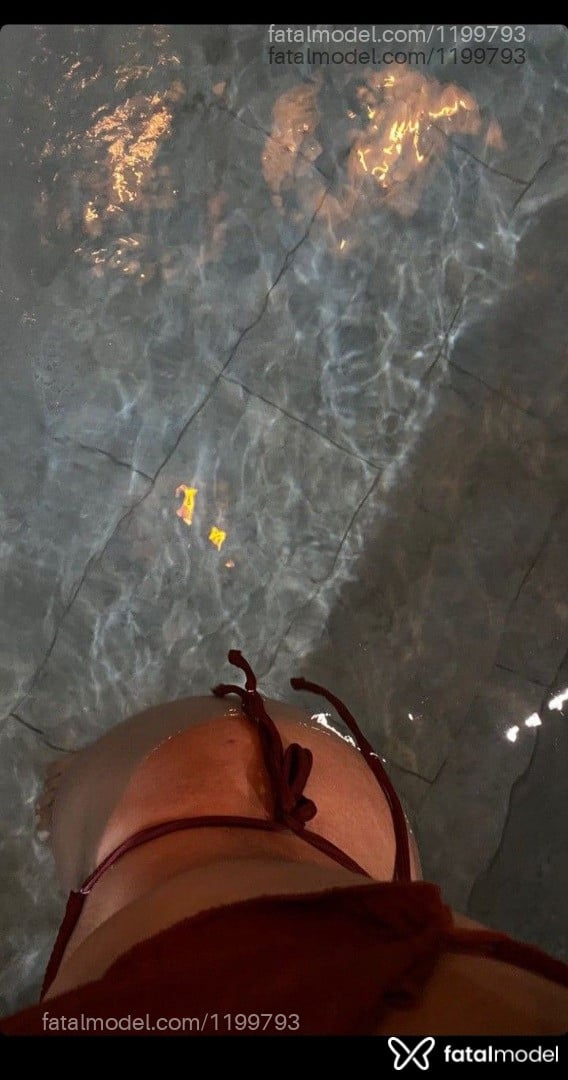 Acompanhante mulher com cabelo castanho de olhos castanhos - Fernanda Souza