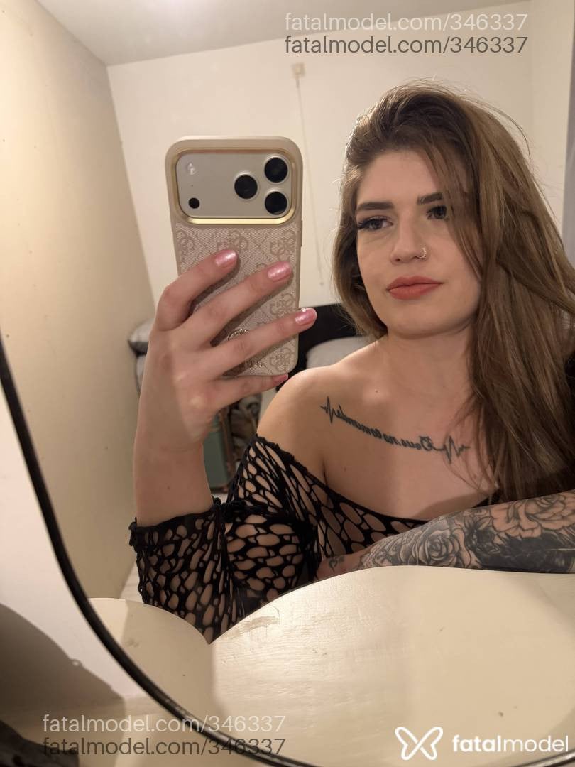 Acompanhante mulher com cabelo castanho de olhos verdes em Bento Gonçalves - Agringa