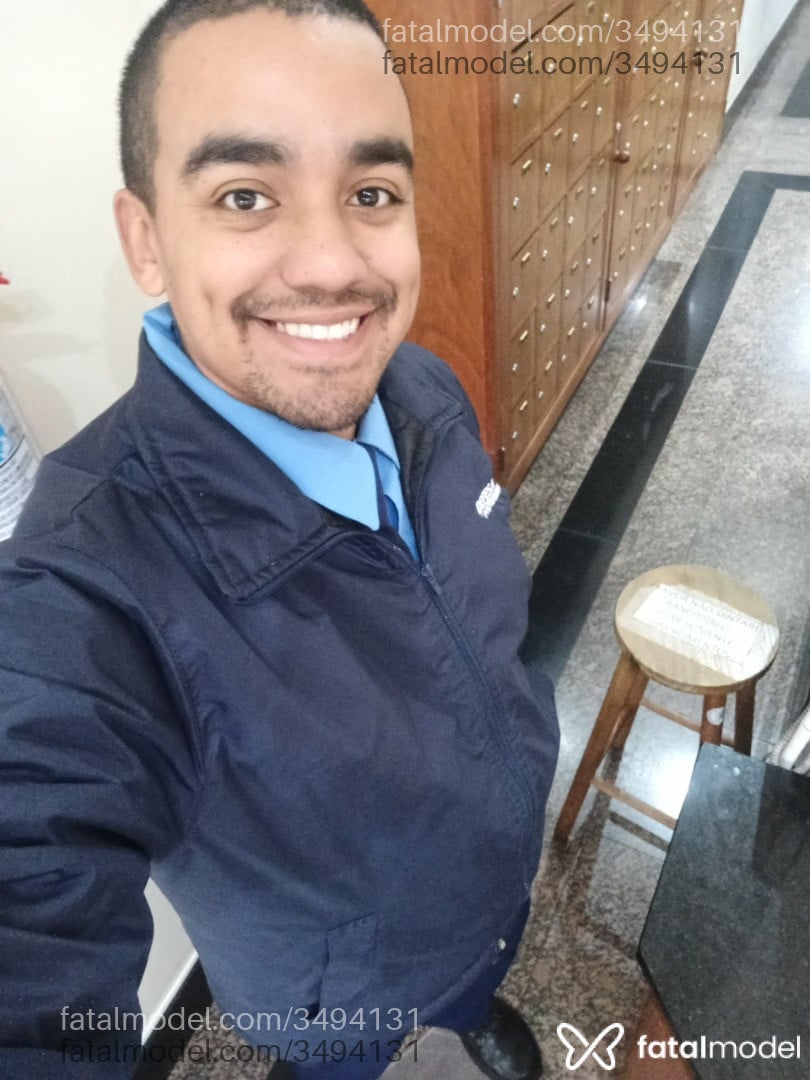 Acompanhante homem morena (o) de olhos pretos - Marcos