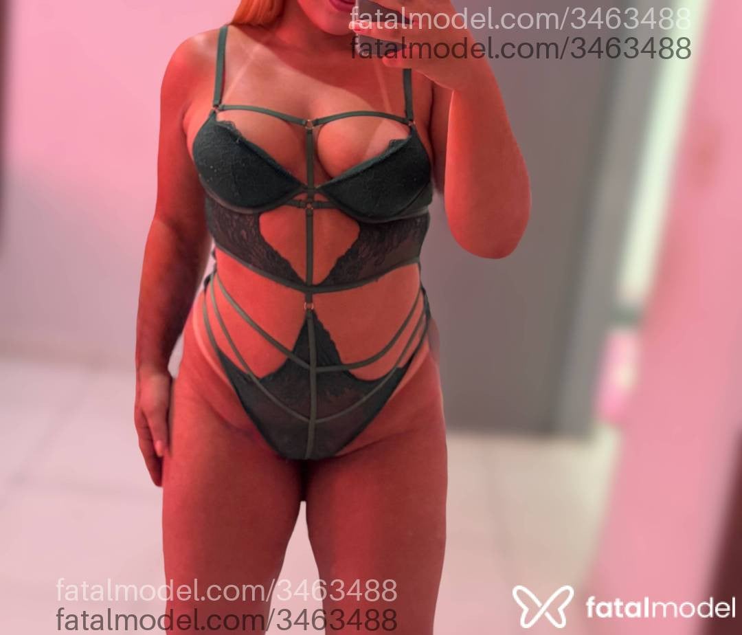 Acompanhante mulher loira (o) de olhos castanhos - Bianca