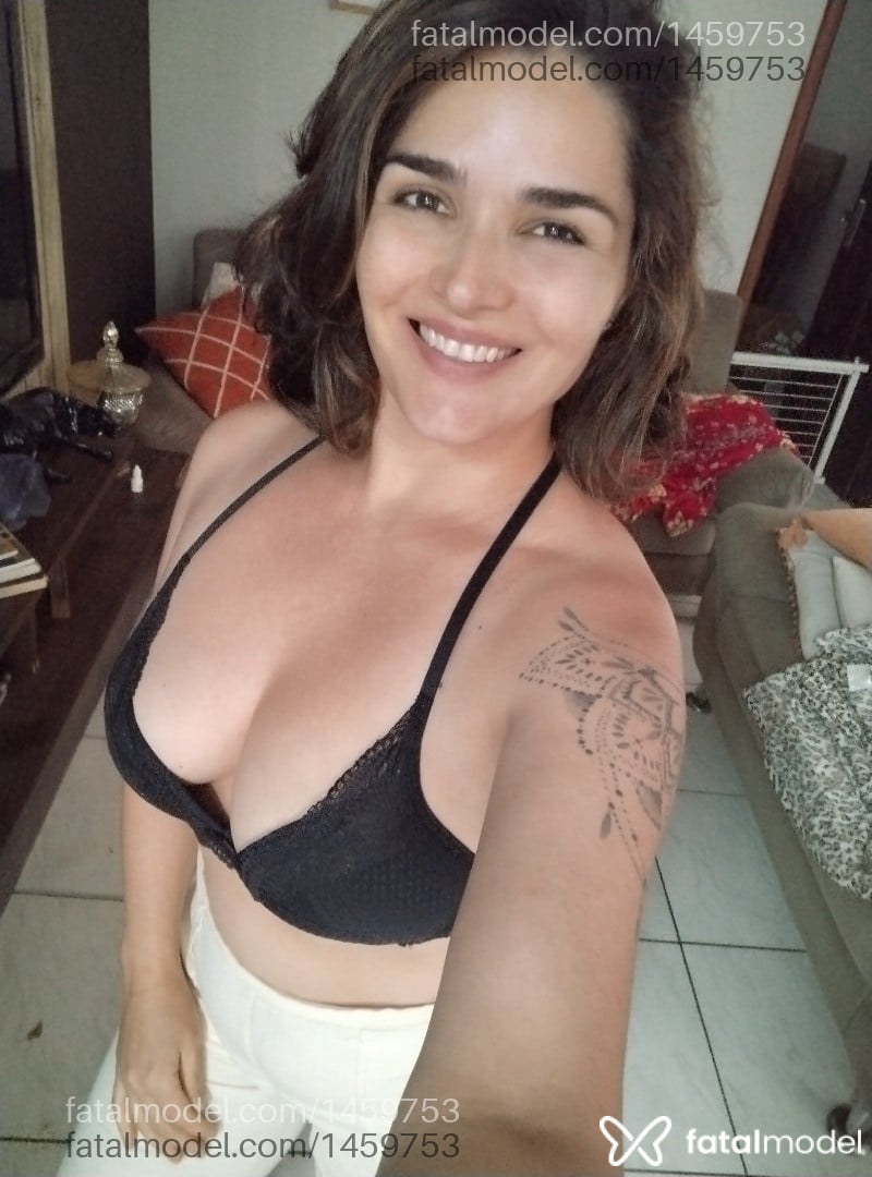 Acompanhante mulher com cabelo castanho de olhos castanhos - Sarah Gracie