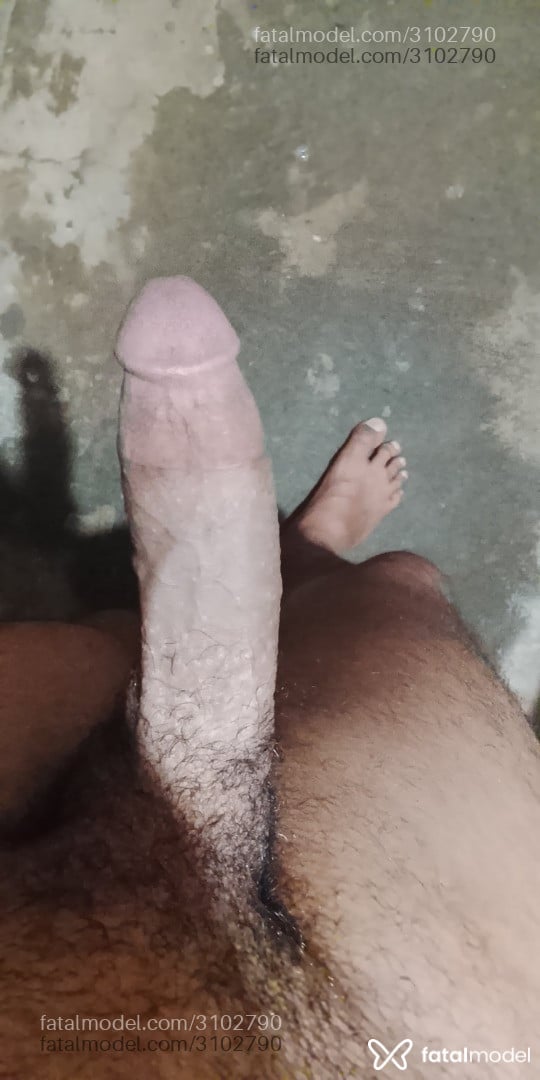 Acompanhante homem morena (o) de olhos castanhos - Marvin
