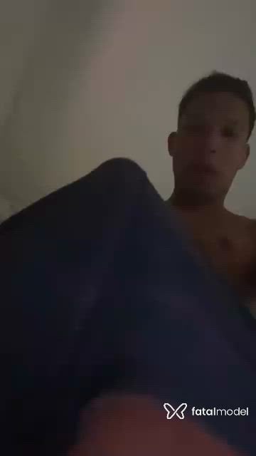 Acompanhante homem loira (o) de olhos castanhos - Kayque