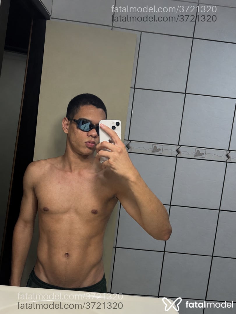 Acompanhante homem morena (o) de olhos castanhos - Felipeboy