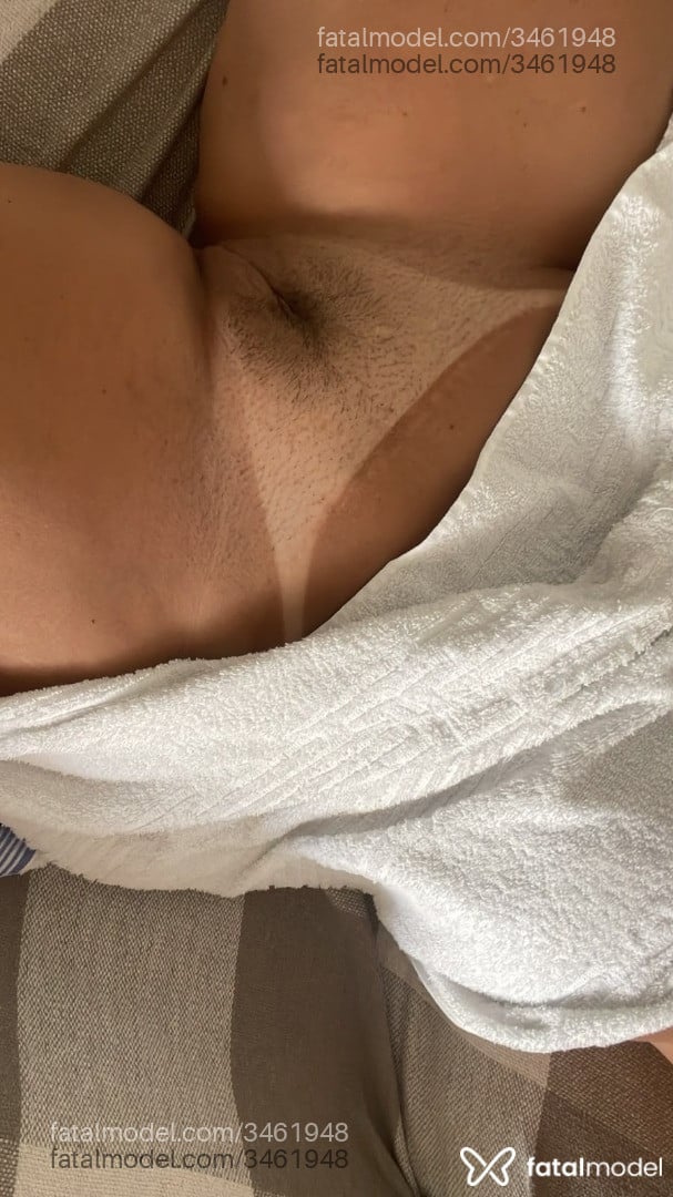 Acompanhante mulher loira (o) de olhos mel - Paola Araújo