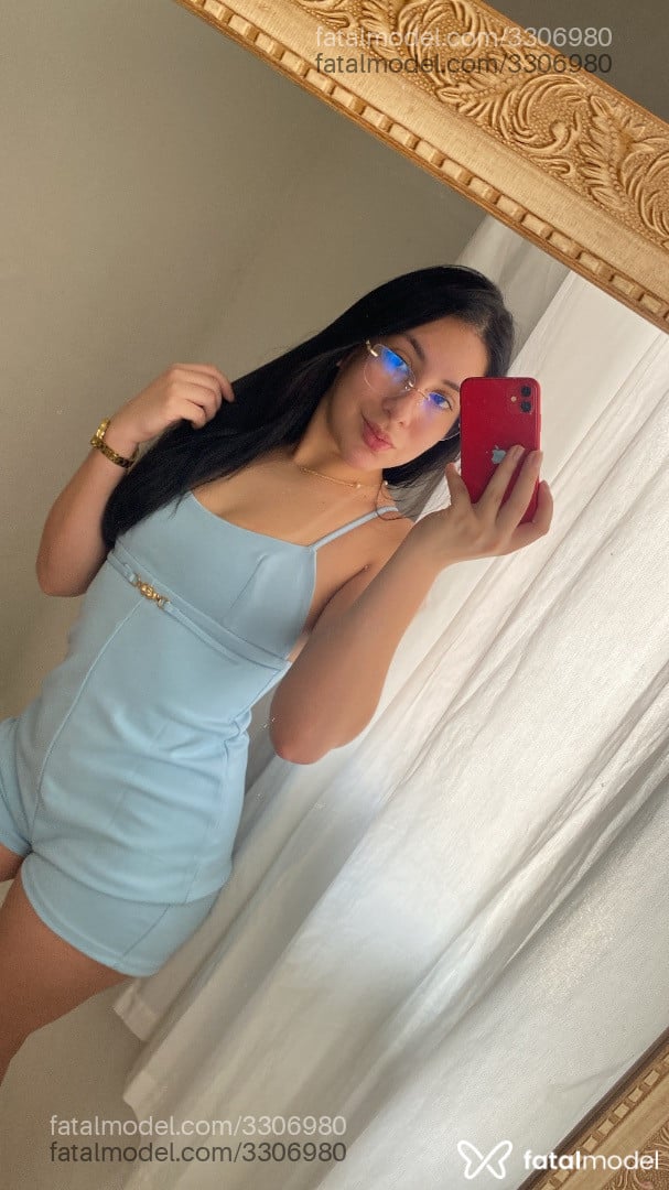 Acompanhante mulher com cabelo castanho de olhos castanhos - Isabella Ferreira