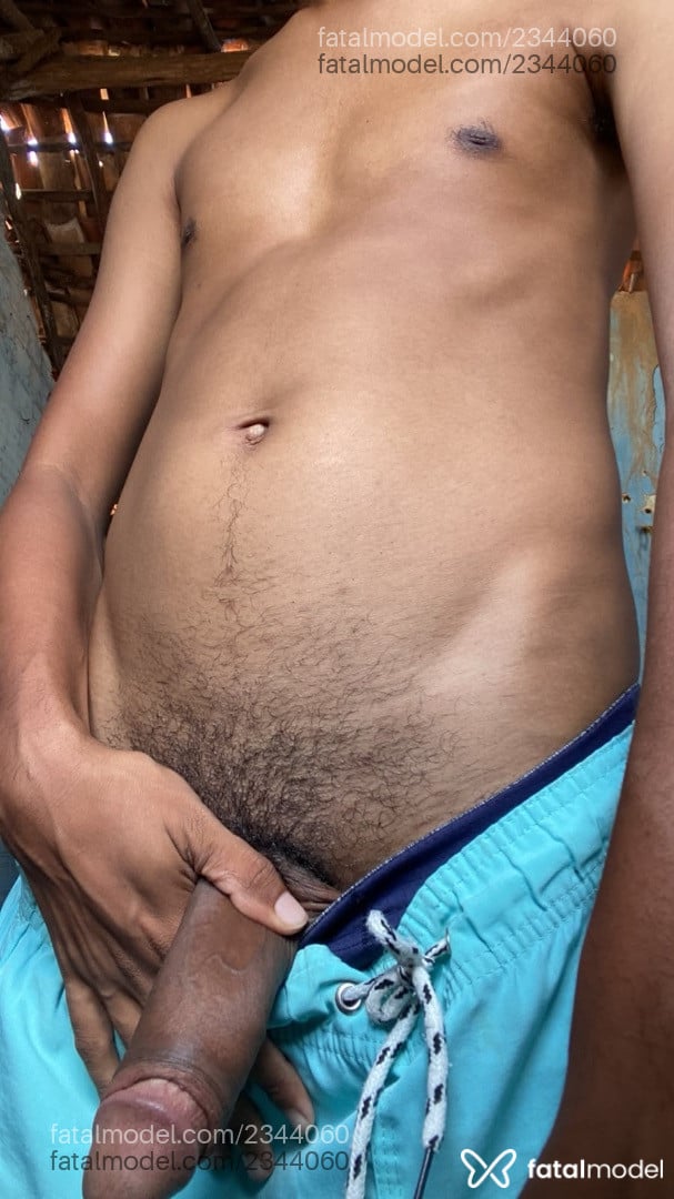 Acompanhante homem morena (o) de olhos castanhos - Novinmal