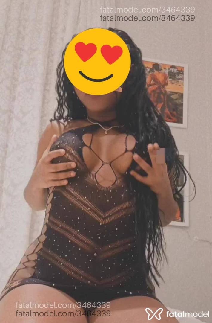Acompanhante mulher com cabelo castanho de olhos castanhos - Alexia