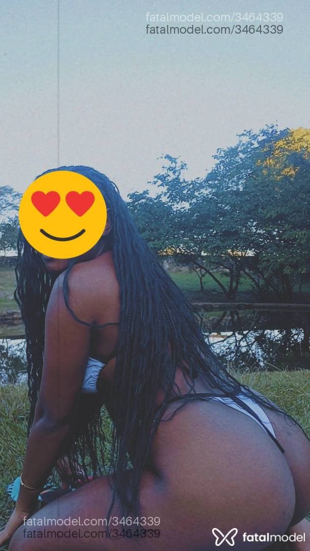 Acompanhante mulher com cabelo castanho de olhos castanhos - Alexia