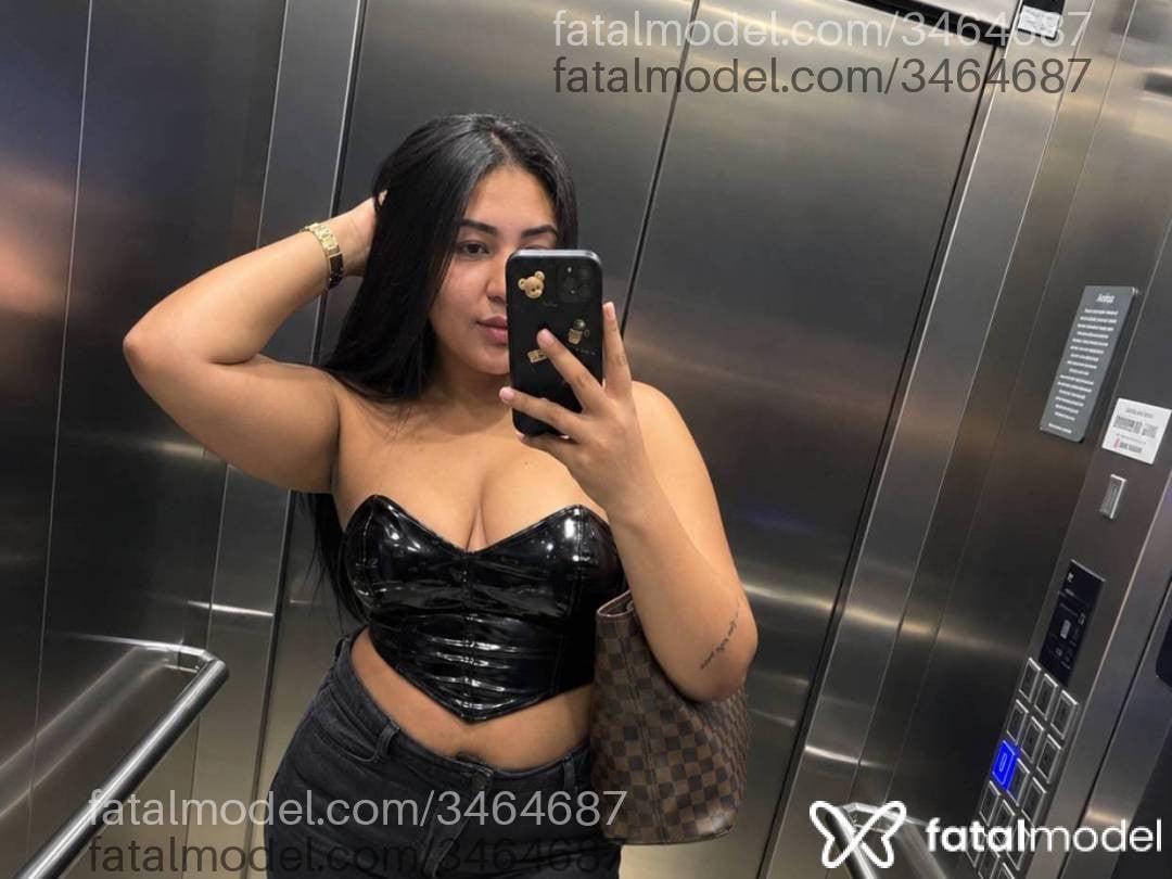 Acompanhante mulher morena (o) de olhos pretos - Mariana