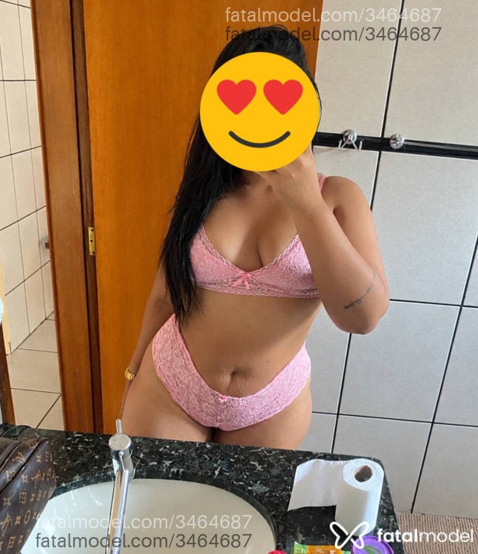 Acompanhante mulher morena (o) de olhos pretos - Mariana