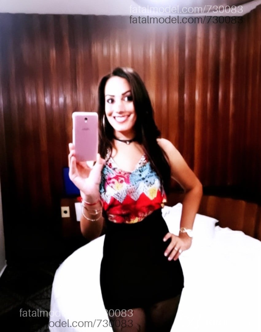Acompanhante mulher trans morena (o) de olhos castanhos - Megan Acompanhante mulher trans morena (o) de olhos castanhos - Megan