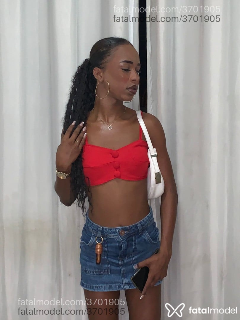 Acompanhante mulher trans morena (o) de olhos castanhos - Mayla Gutty