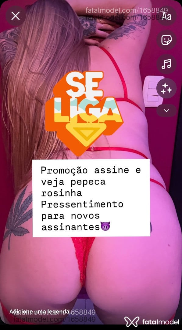 Acompanhante mulher loira (o) de olhos azuis - Jenifer Schmidt