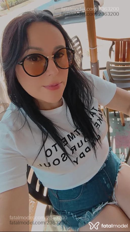 Acompanhante mulher morena (o) de olhos castanhos - Ravenne