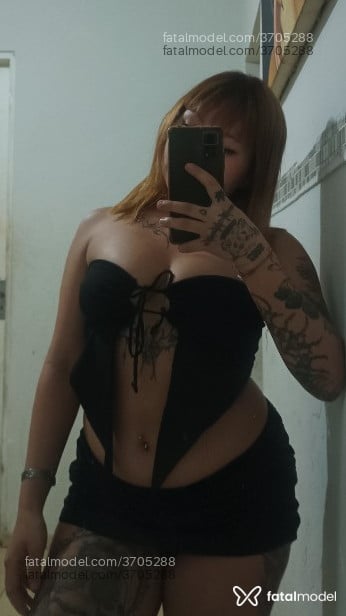 Acompanhante mulher ruiva (o) de olhos mel - Clara