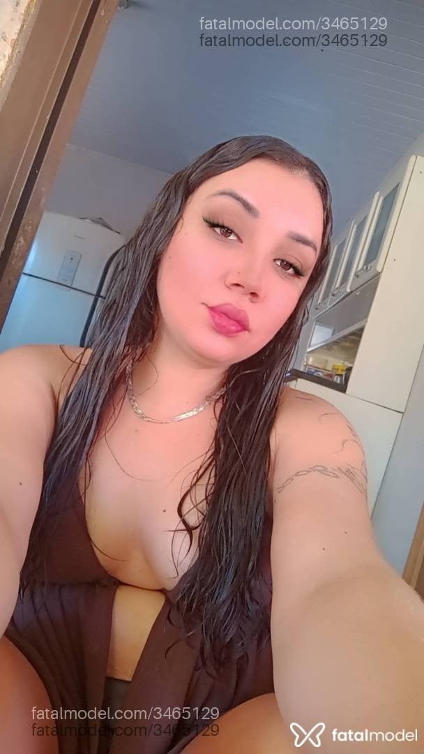 Acompanhante mulher morena (o) de olhos pretos - Isa