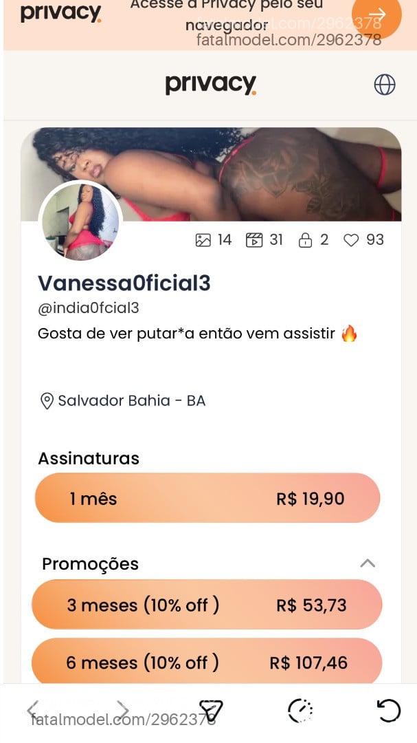 Acompanhante mulher trans morena (o) de olhos pretos - Indiaa