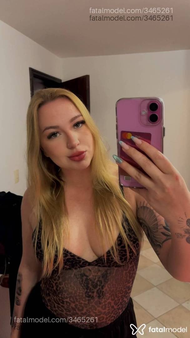 Acompanhante mulher loira (o) de olhos verdes - Bruna
