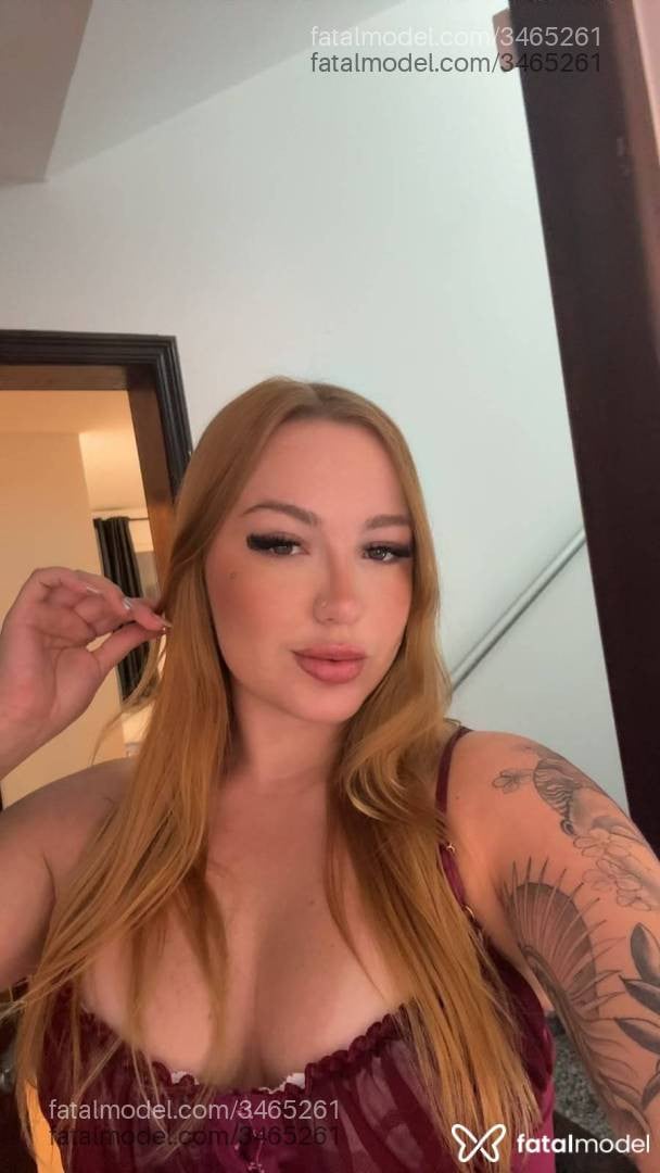 Acompanhante mulher loira (o) de olhos verdes - Bruna