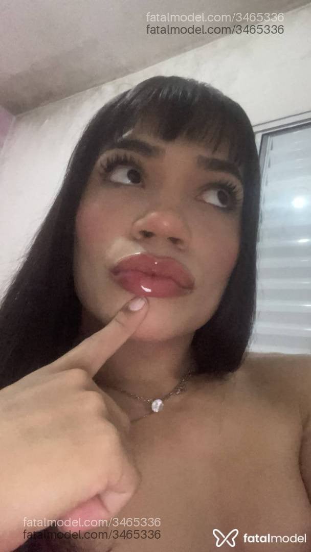 Acompanhante mulher trans morena (o) de olhos castanhos - Antonella