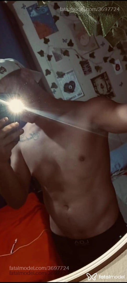 Acompanhante homem loira (o) de olhos mel - Jackk