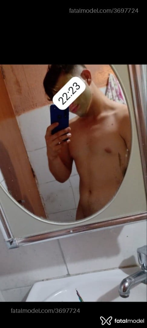 Acompanhante homem loira (o) de olhos mel - Jackk