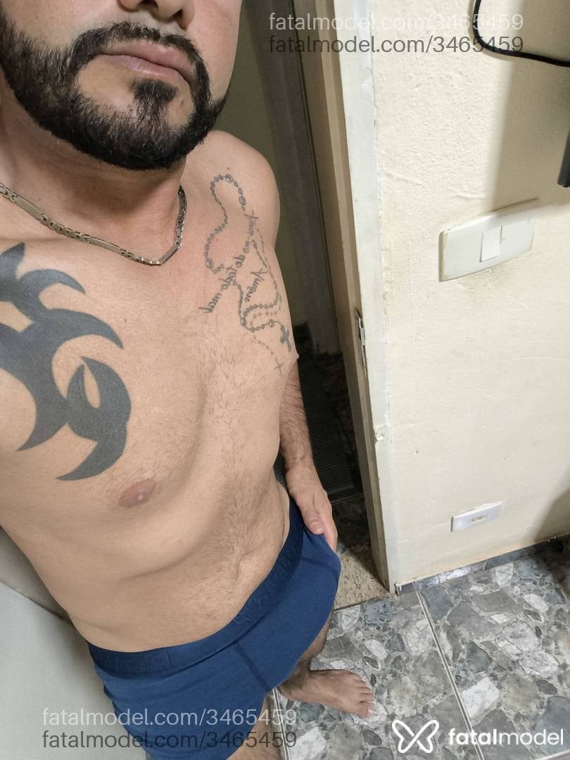 Acompanhante homem com cabelo castanho de olhos castanhos - Fernando