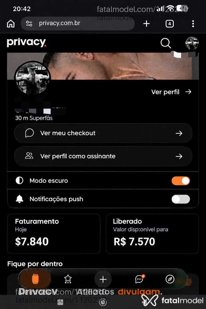 Acompanhante homem com cabelo castanho de olhos castanhos - Everton Benetti Acompanhante homem com cabelo castanho de olhos castanhos - Everton Benetti