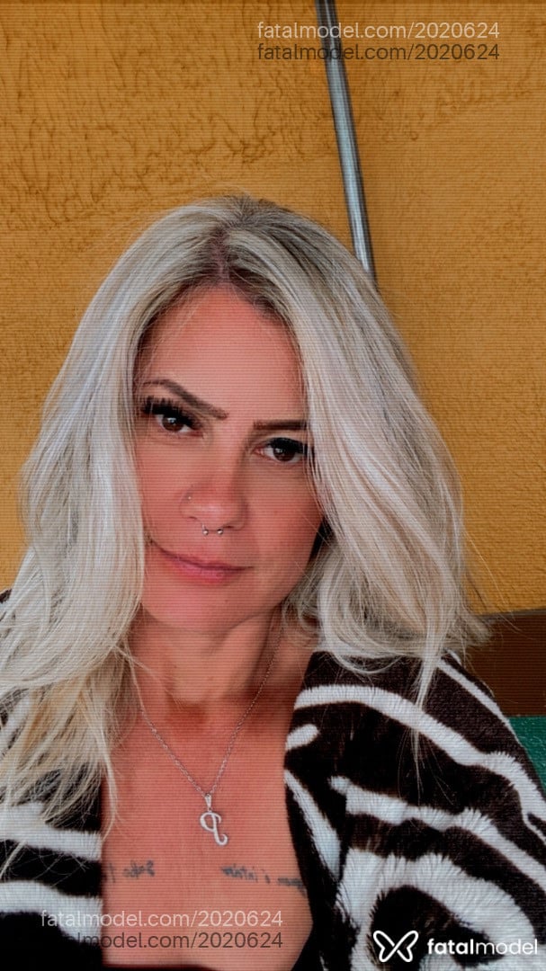 Acompanhante mulher loira (o) de olhos castanhos - Paty Bittencourt