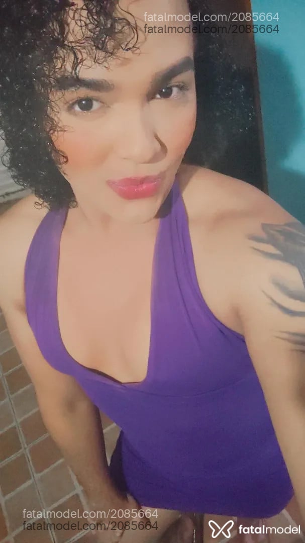 Acompanhante mulher trans morena (o) de olhos castanhos - Viviane Maria