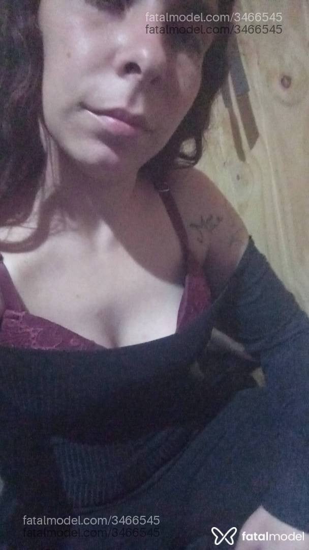 Acompanhante mulher com cabelo castanho de olhos mel - Juliana