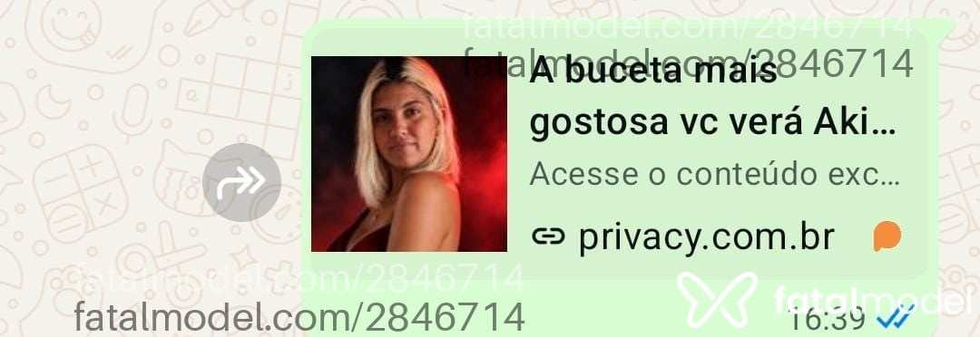 Acompanhante mulher loira (o) de olhos castanhos - Rayyy