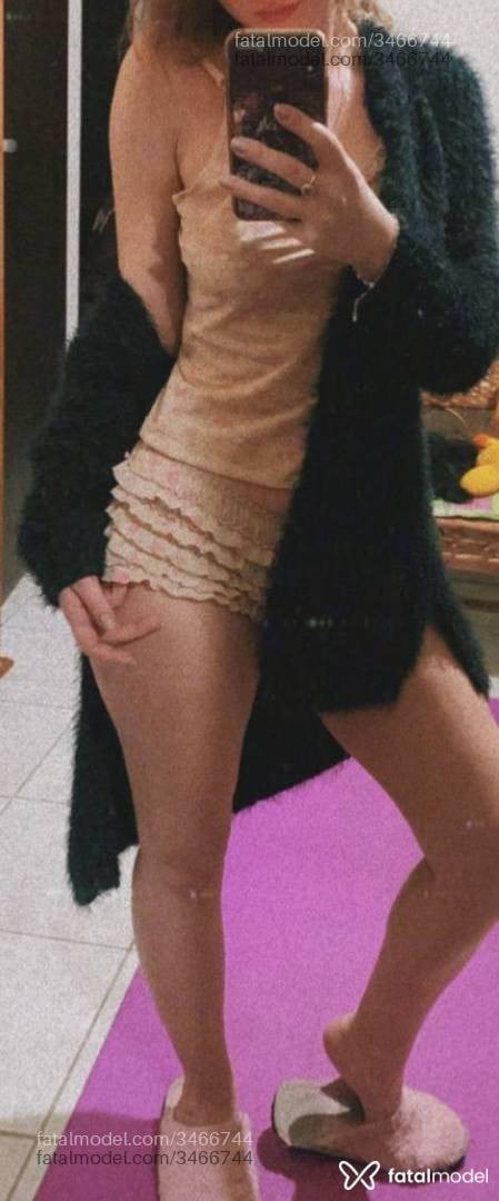 Acompanhante mulher morena (o) de olhos castanhos - Clara
