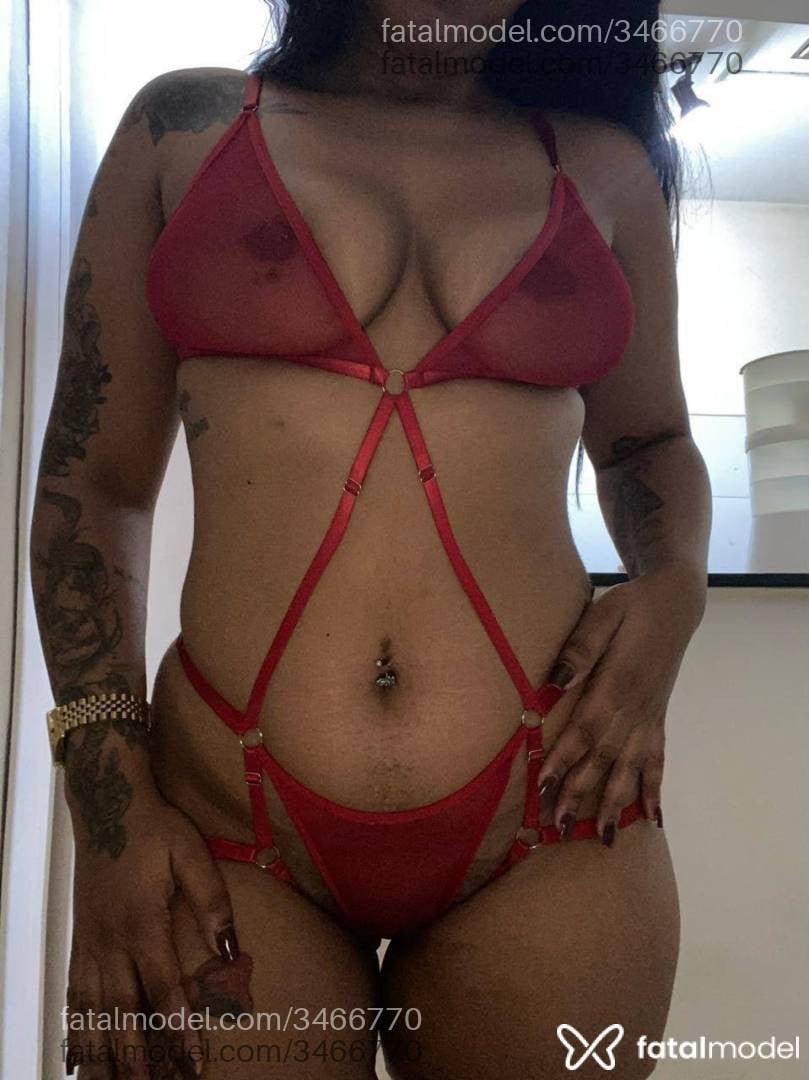 Acompanhante mulher morena (o) de olhos pretos - Bruna Lopes
