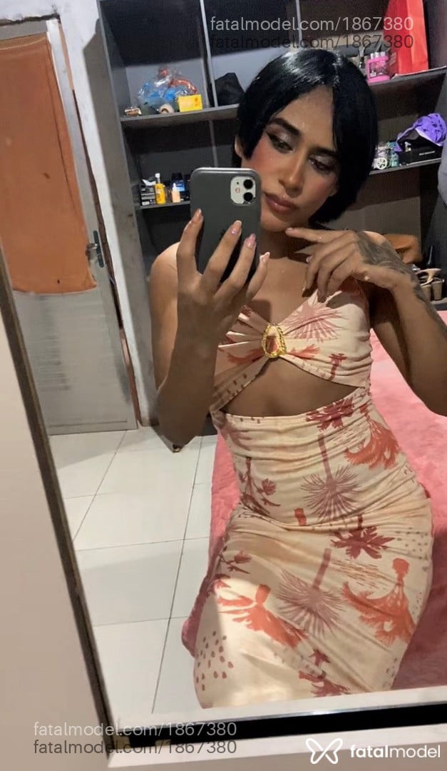 Acompanhante mulher trans morena (o) de olhos castanhos - Aysha Nicolle