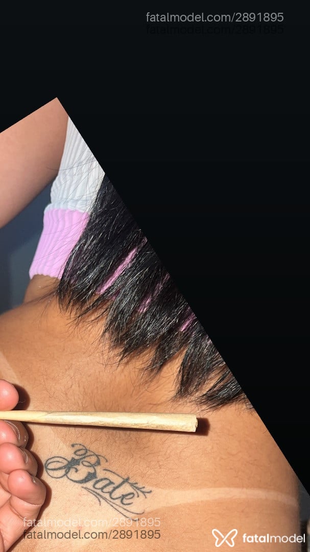 Acompanhante mulher morena (o) de olhos pretos - Maria Fernanda