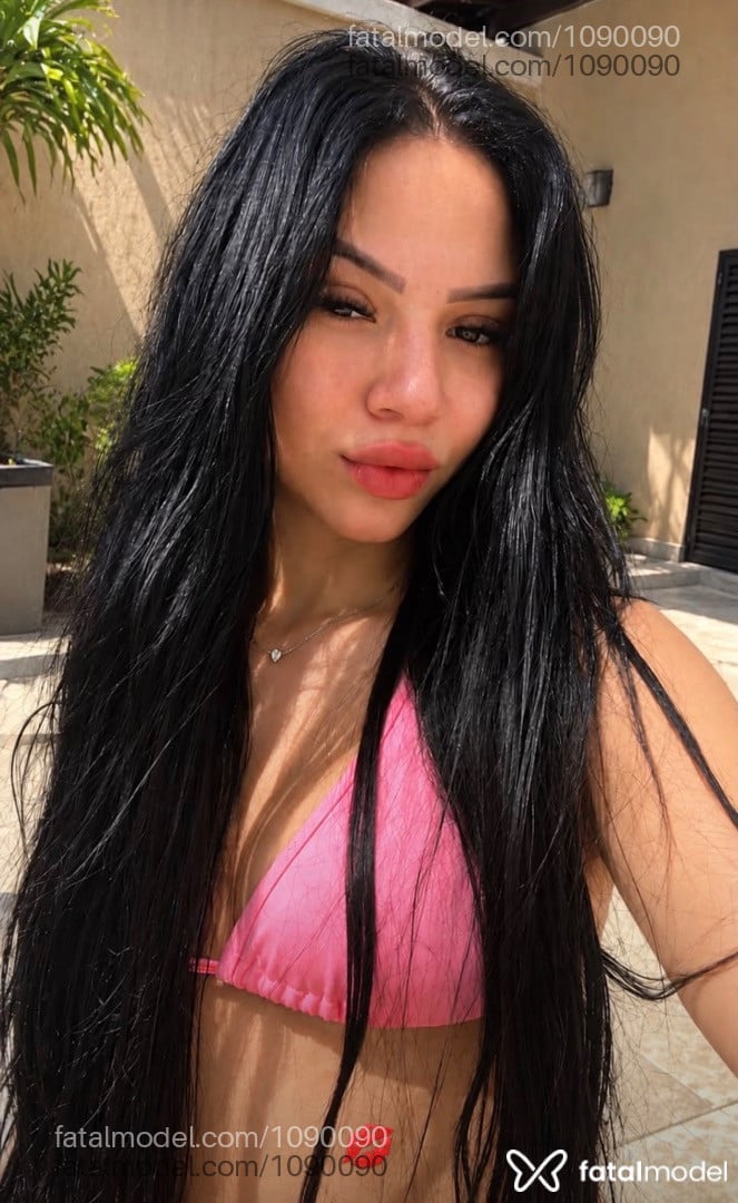 Acompanhante mulher morena (o) de olhos castanhos - Mell