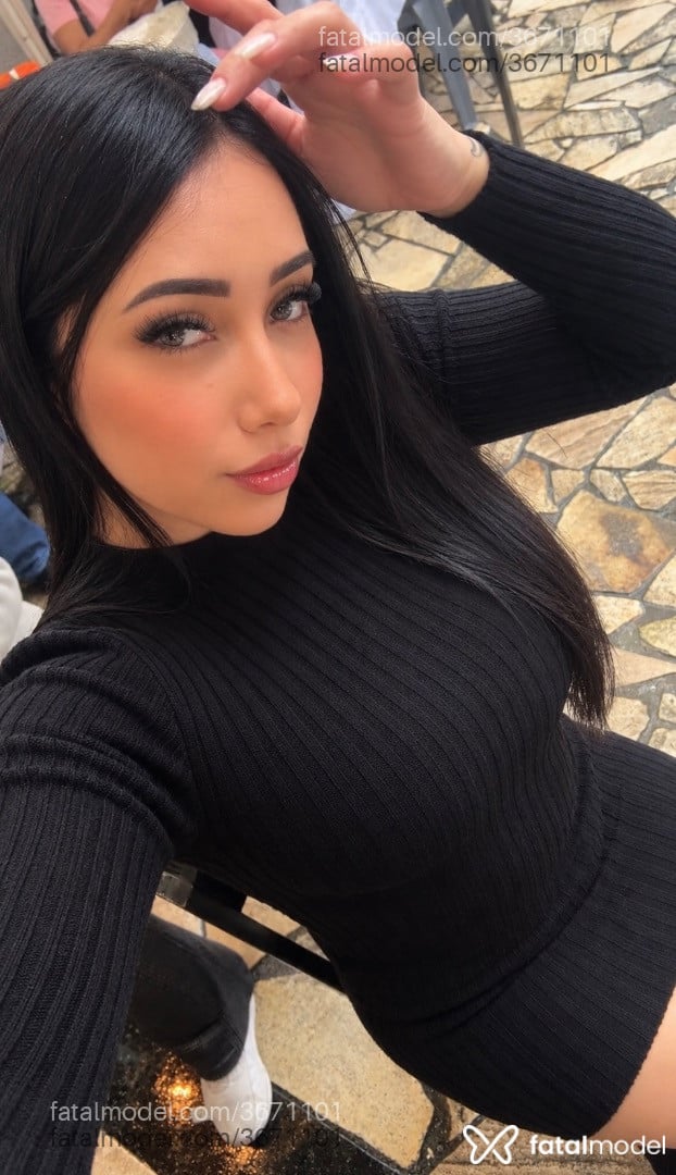 Acompanhante mulher morena (o) de olhos castanhos - Mel Mattura