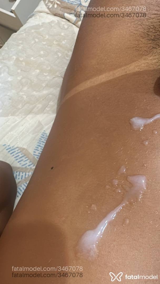 Acompanhante mulher trans morena (o) de olhos mel - Melissa
